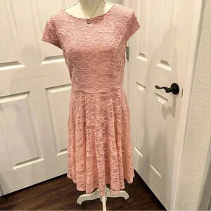 Muadress Pink, lace Midi dress. Scoop neck, cap sleeve lined w zip back closure,